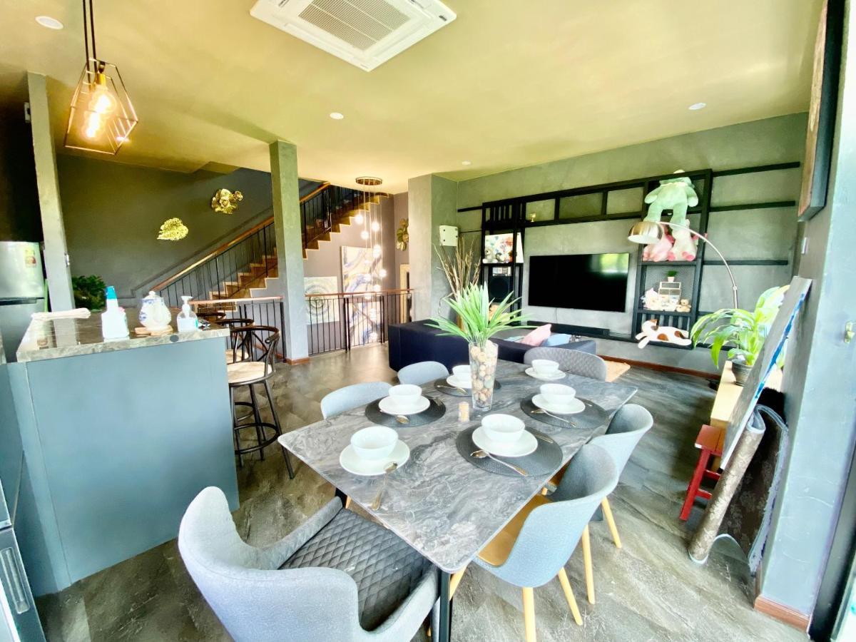 Faizal Madhi Homestay Kuching Exteriör bild