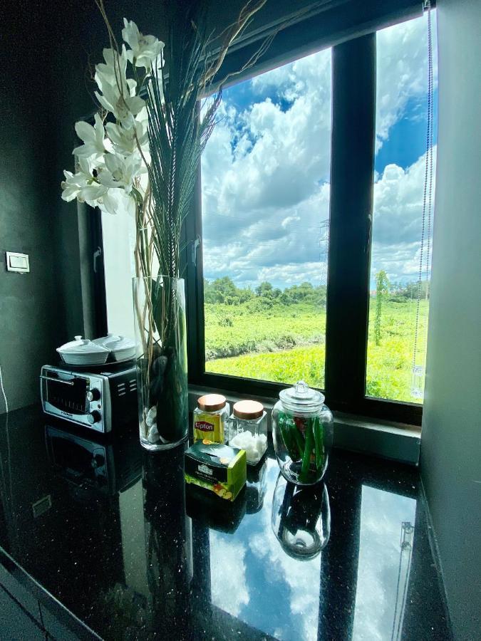Faizal Madhi Homestay Kuching Exteriör bild